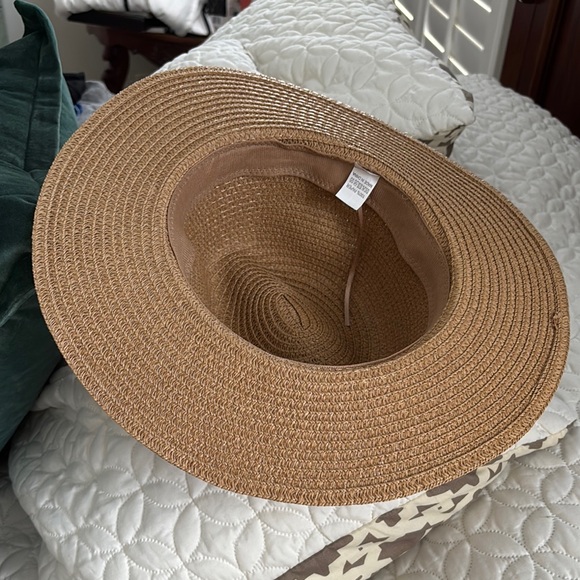 Stylish Tan Straw Hat Fedora w/ Black and White Band Adjustable Interior Ribbon - Picture 5 of 6